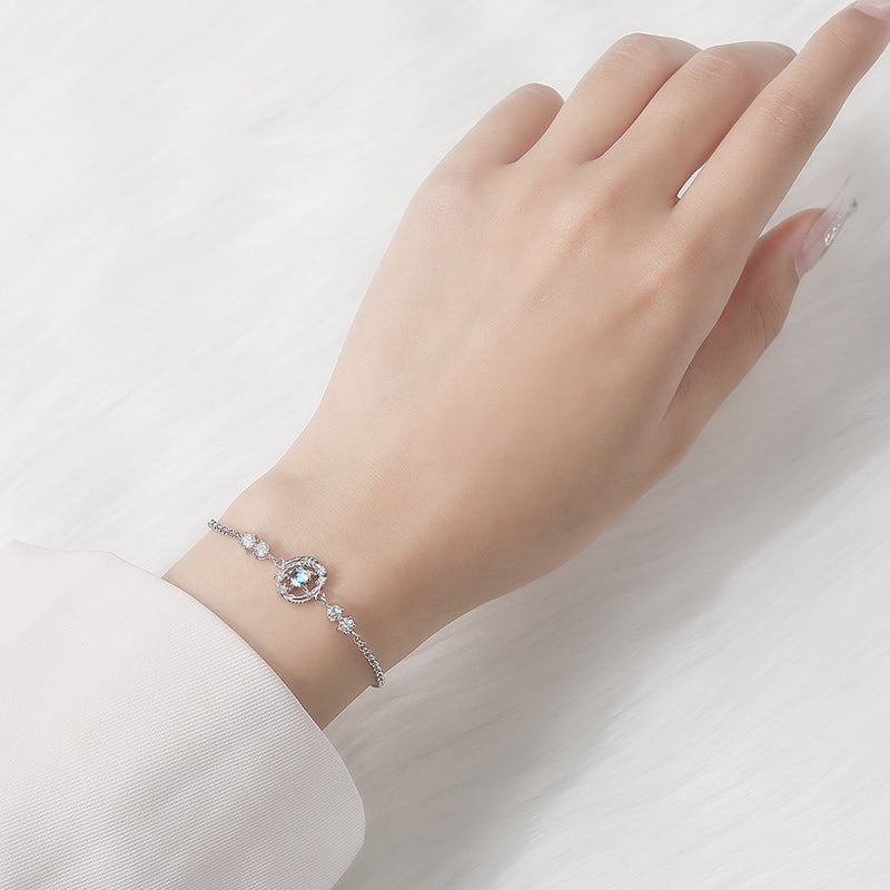 The Feather Bracelet