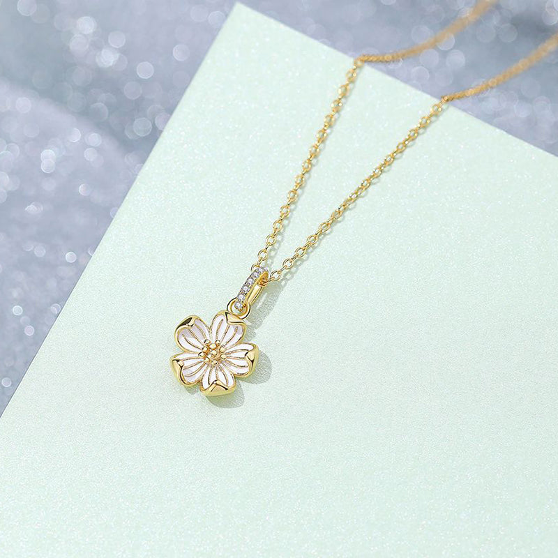 The Daisy Flower Necklace