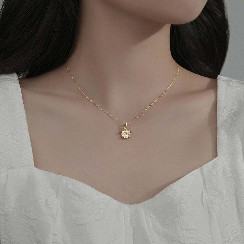 The Daisy Flower Necklace
